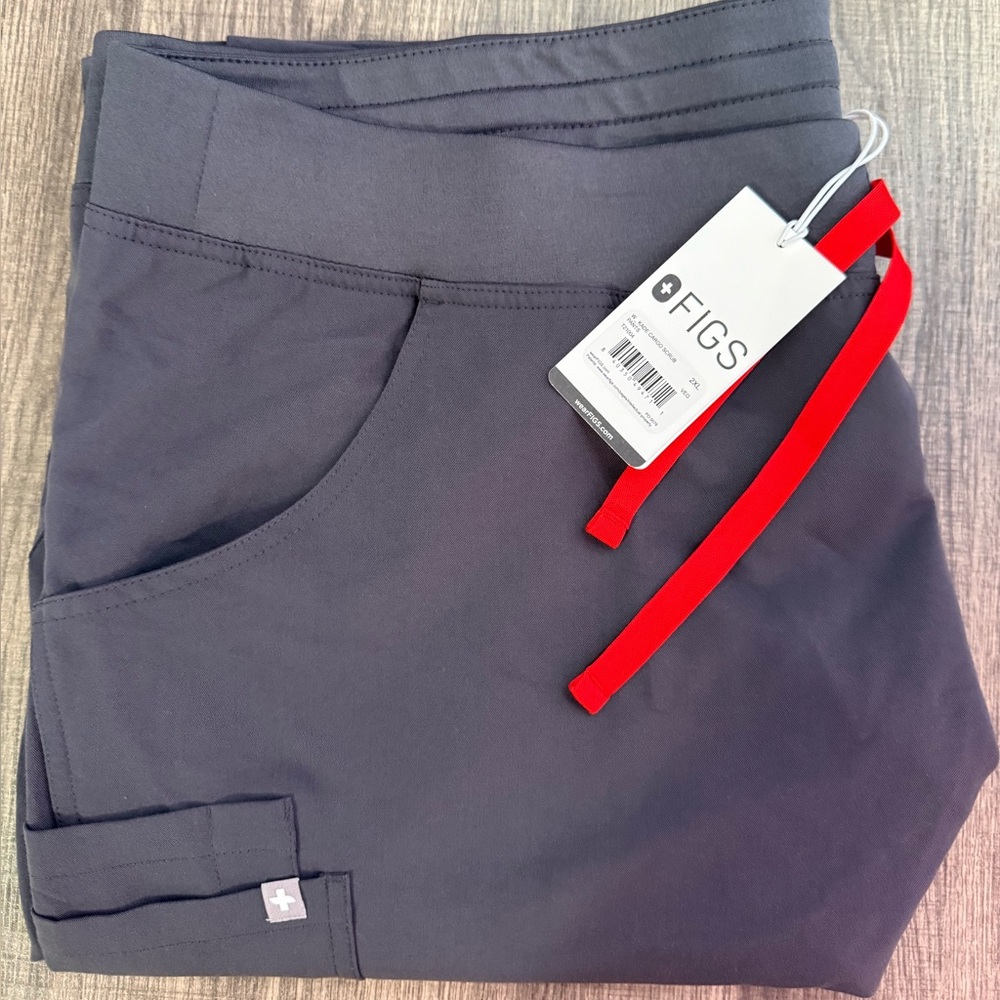 NWT Figs Charcoal Kade Cargo Scrub Pants 2XL